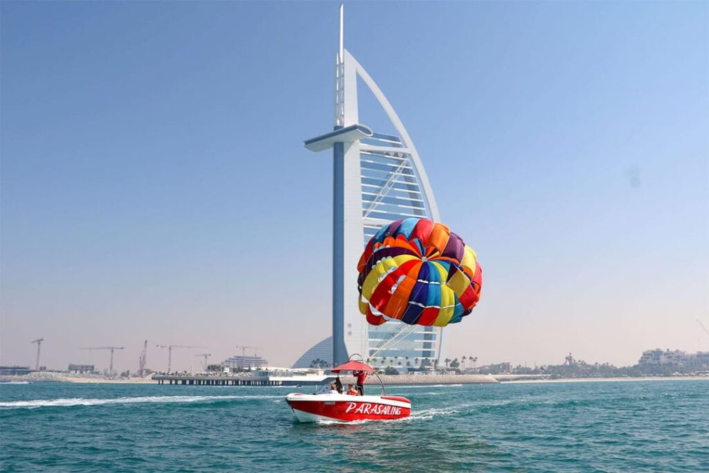 Parasailing in Dubai